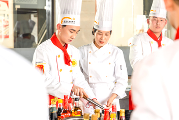 在新疆新东方学厨师能学会吗